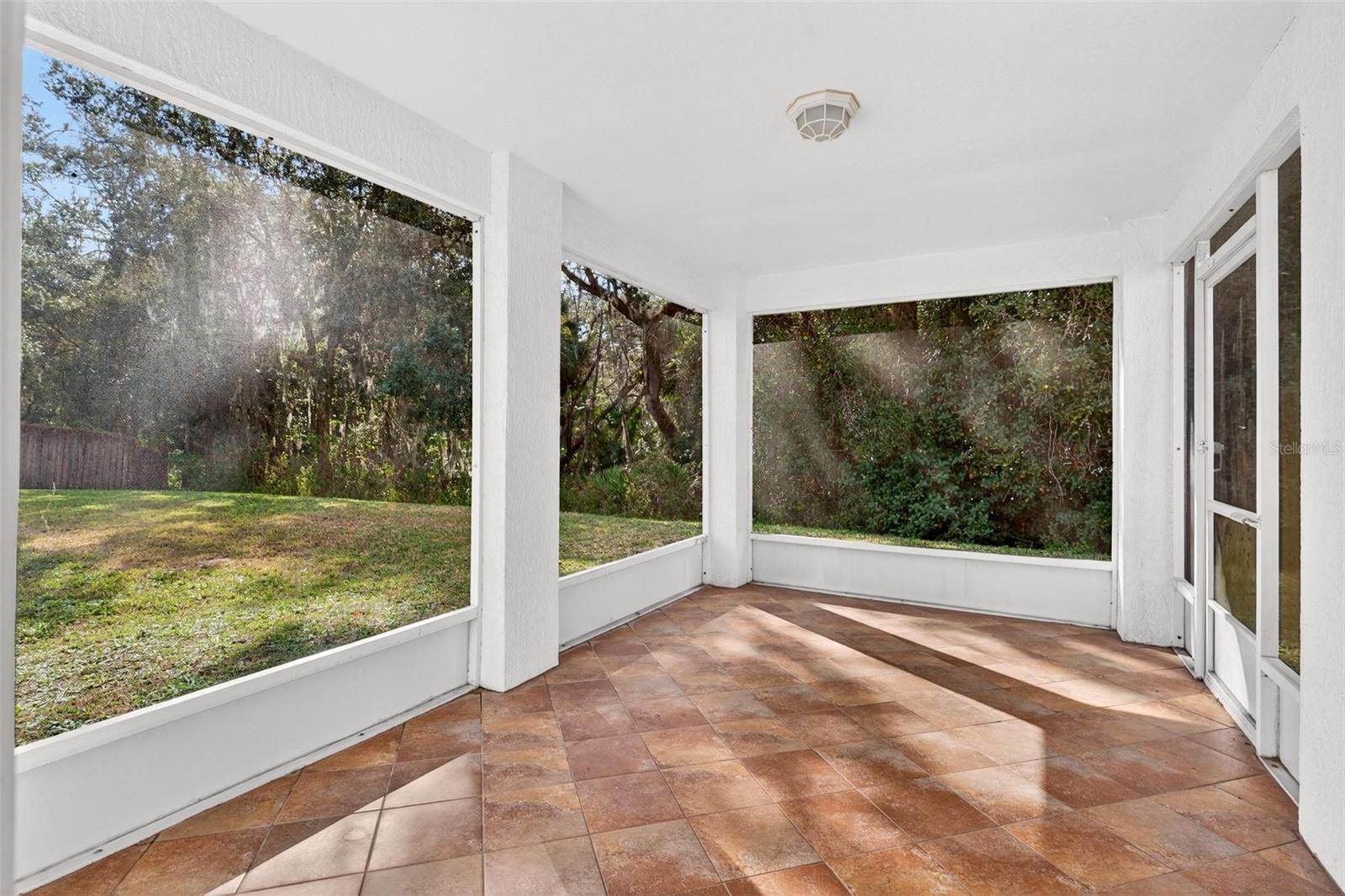 Image 21 of 43 For 938 Jadestone Circle