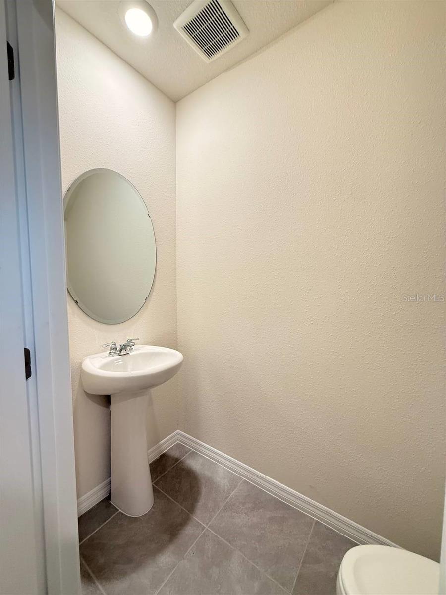 Listing photo id 9 for 2333 Penguin Boulevard