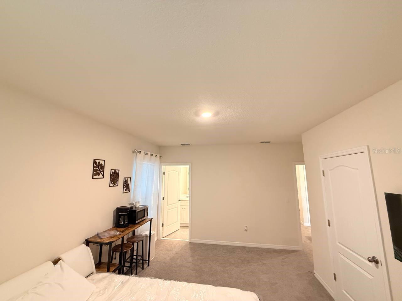 Listing photo id 14 for 2333 Penguin Boulevard