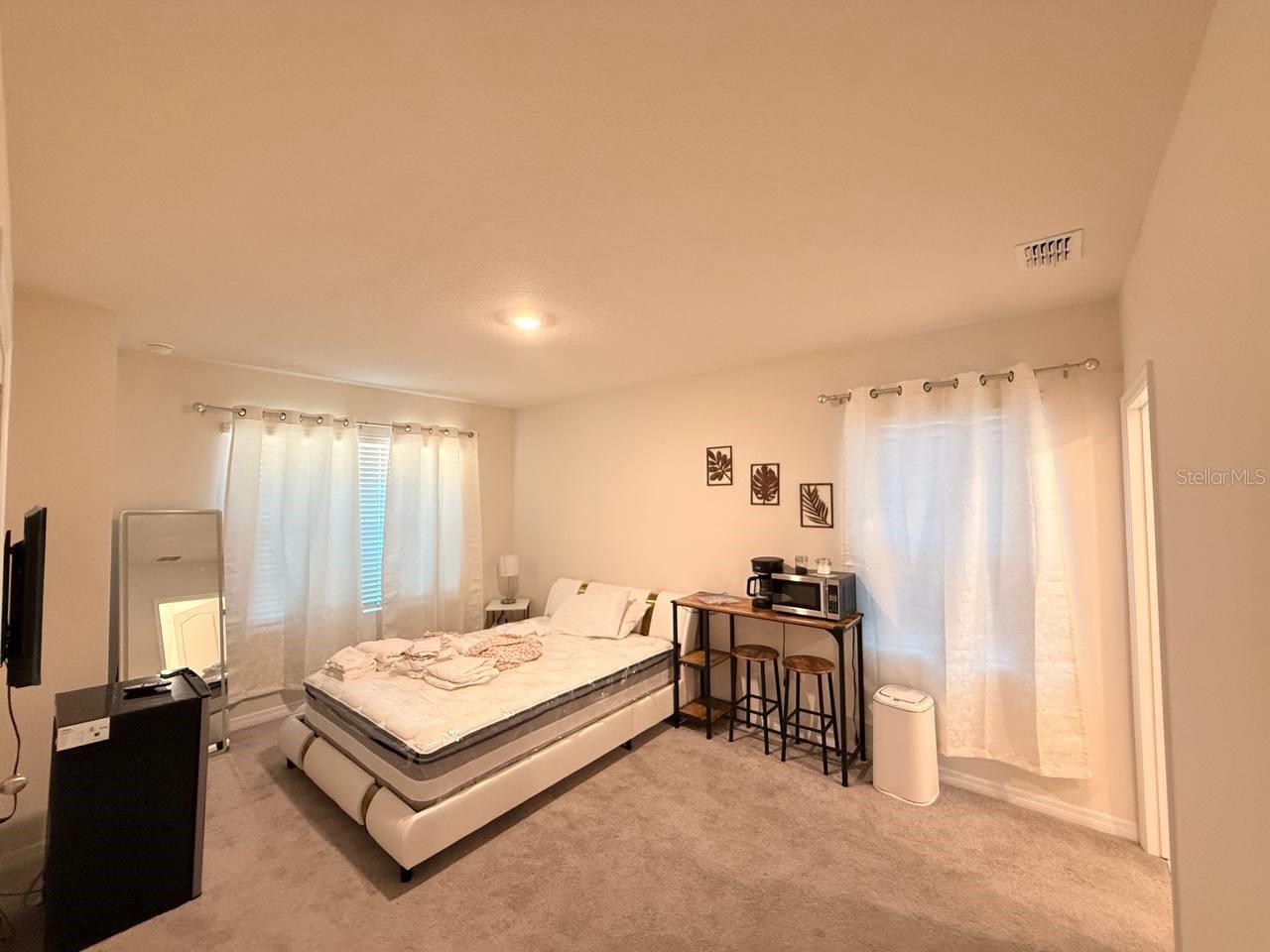 Listing photo id 15 for 2333 Penguin Boulevard