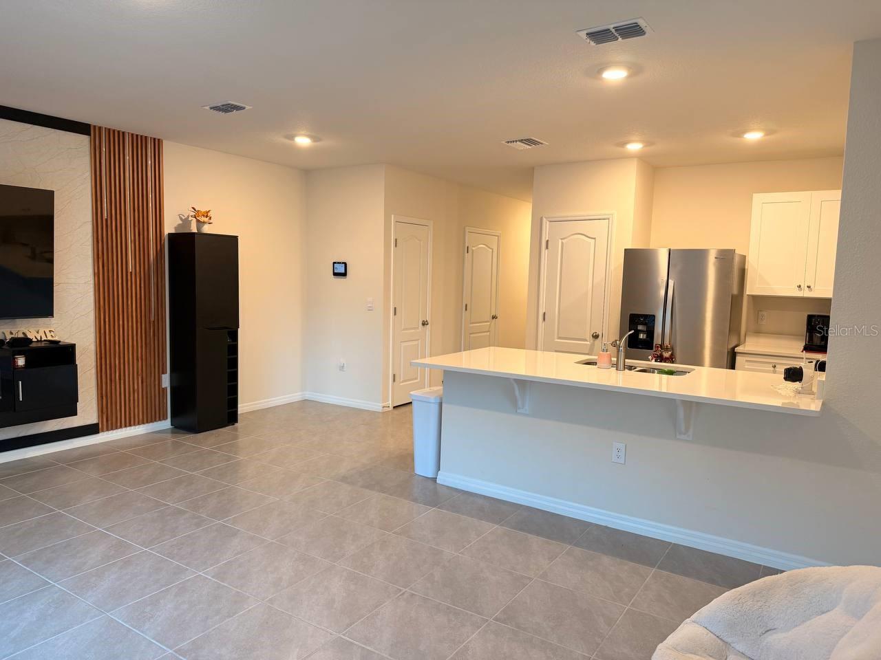 Listing photo id 7 for 2333 Penguin Boulevard