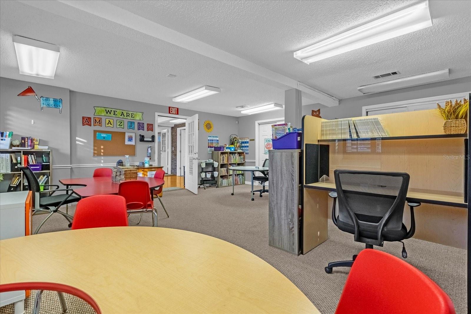 Image 13 of 39 For 806 25th Street