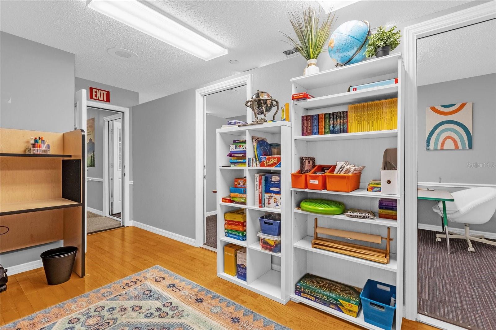 Image 33 of 39 For 806 25th Street