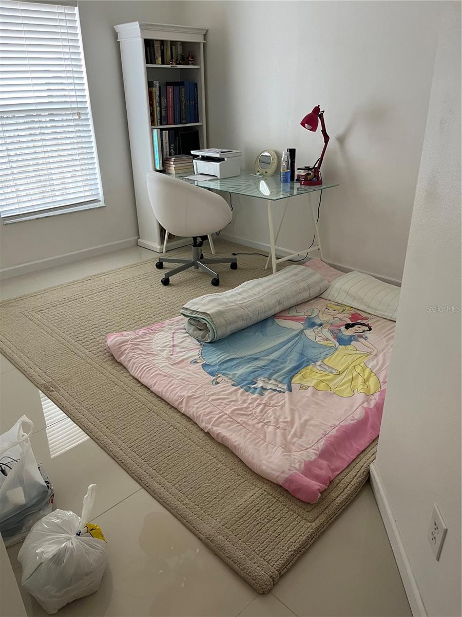 Image 8 of 10 For 1270 Stationside Drive Drive