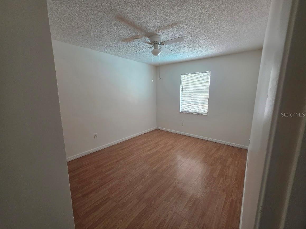 Image 12 of 41 For 250 'perth Avenue