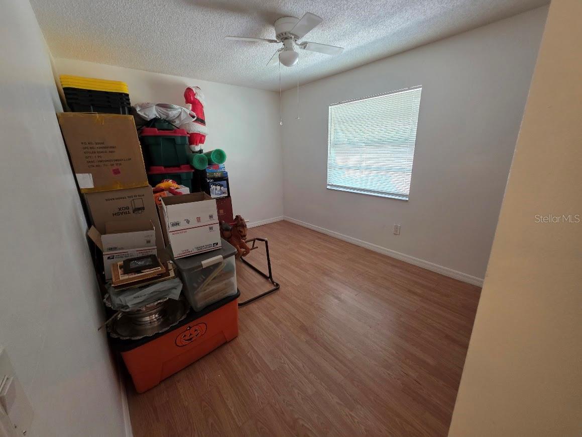 Image 16 of 41 For 250 'perth Avenue