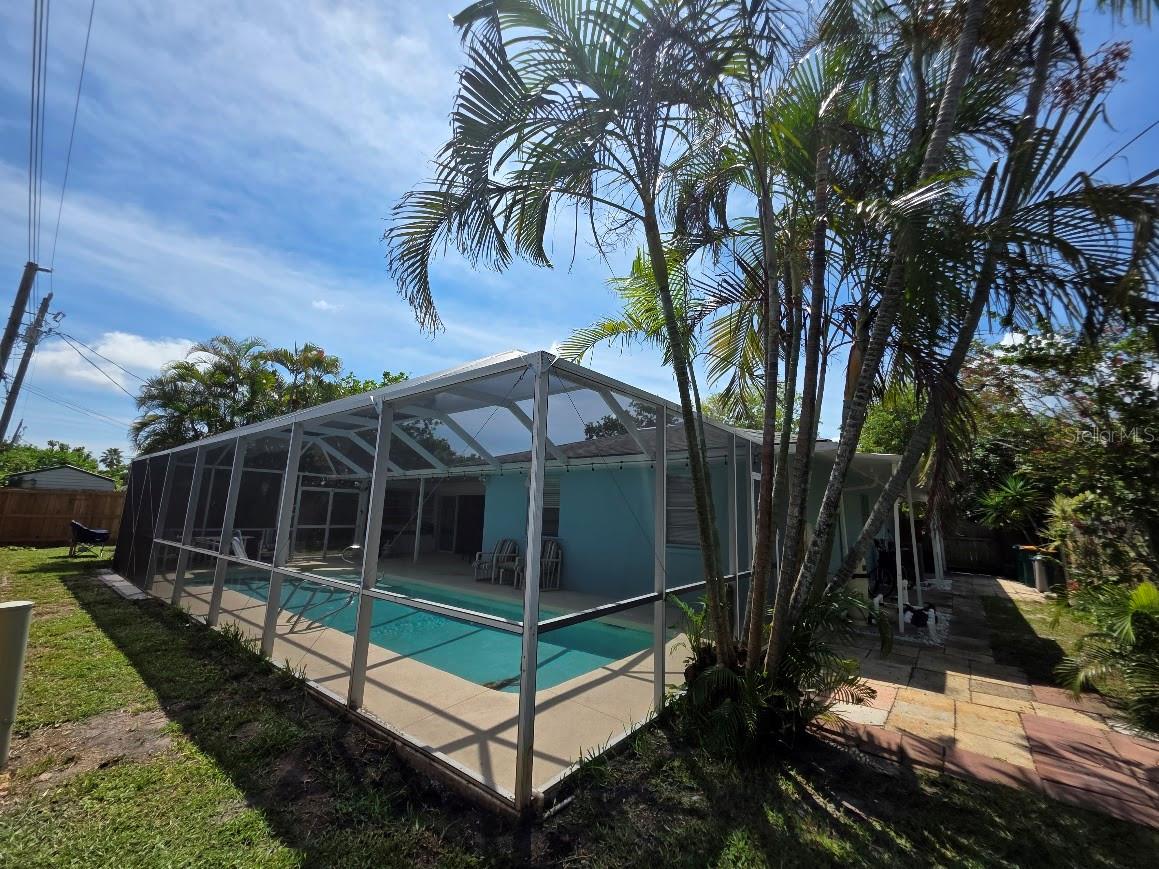 Image 30 of 41 For 250 'perth Avenue