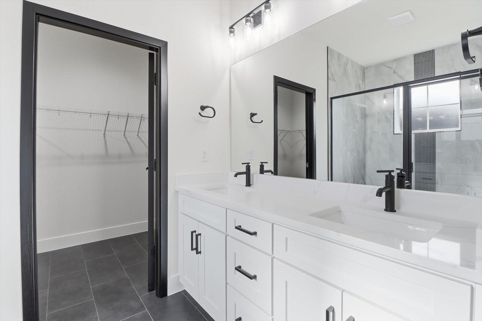 Image 21 of 43 For 15283 59th Court