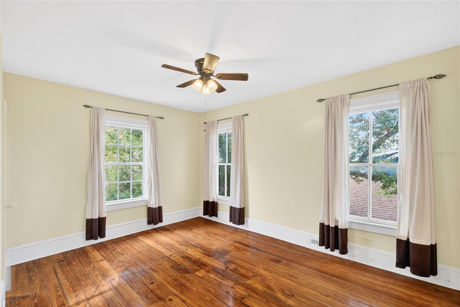 Image 31 of 40 For 1305 Washington Avenue