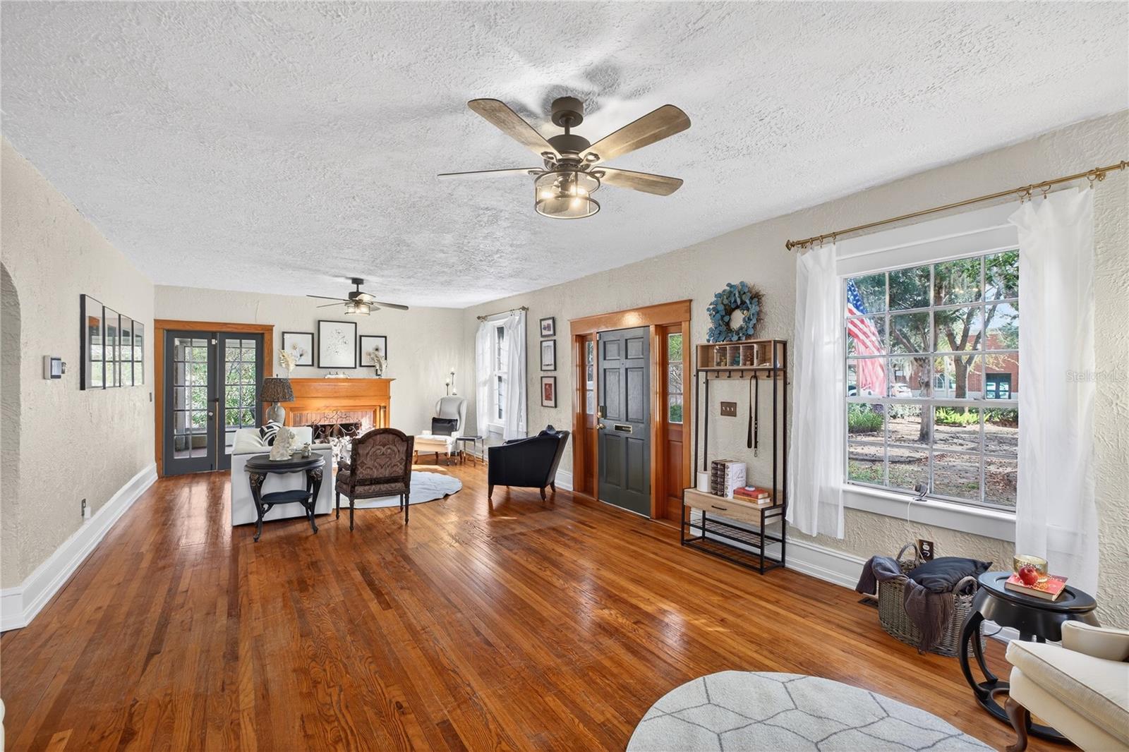 Image 5 of 40 For 1305 Washington Avenue