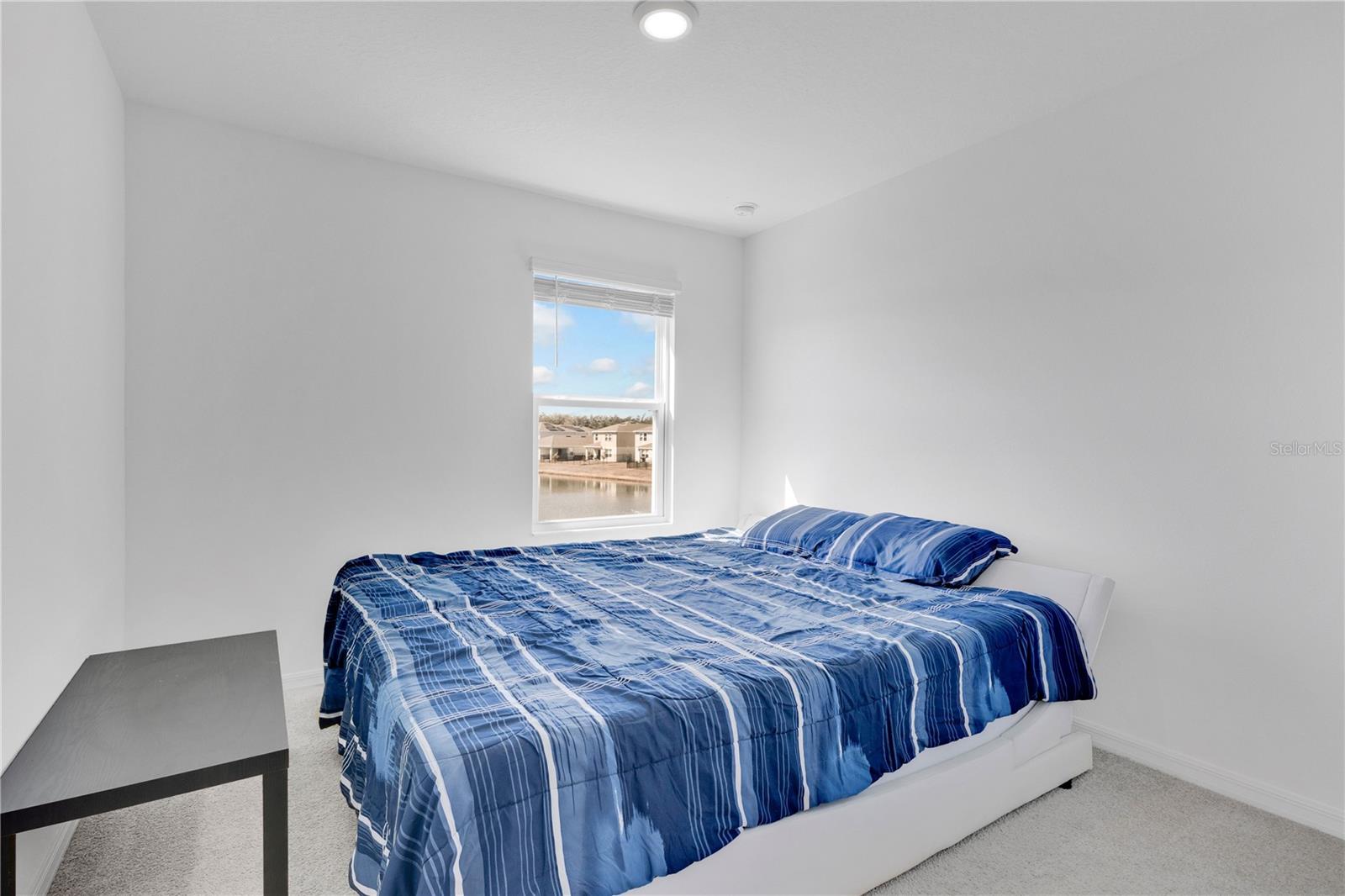 Image 23 of 42 For 5018 Royal Point Avenue