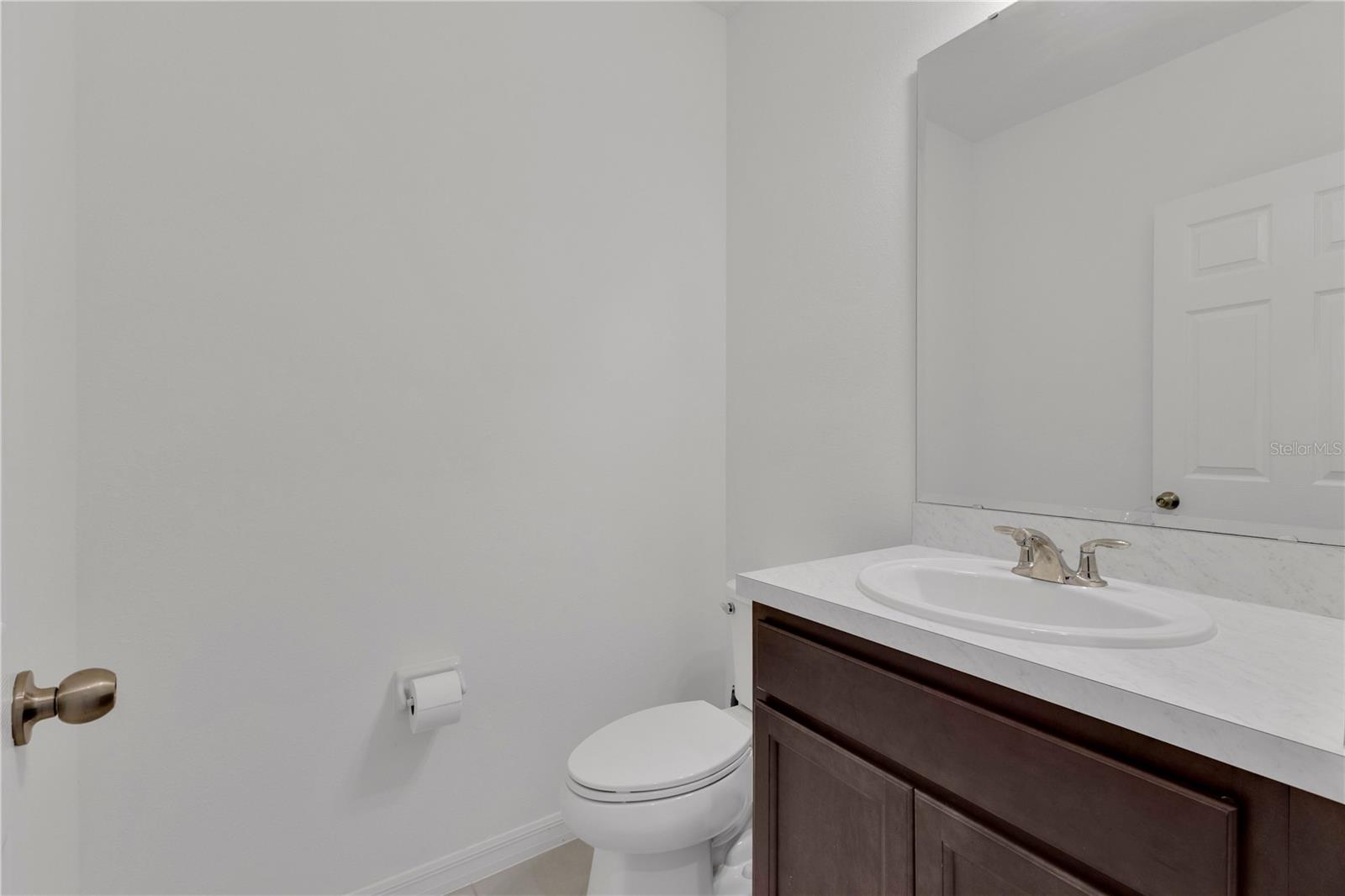 Image 24 of 42 For 5018 Royal Point Avenue