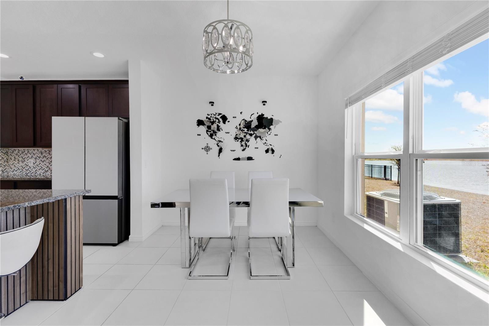 Image 9 of 42 For 5018 Royal Point Avenue