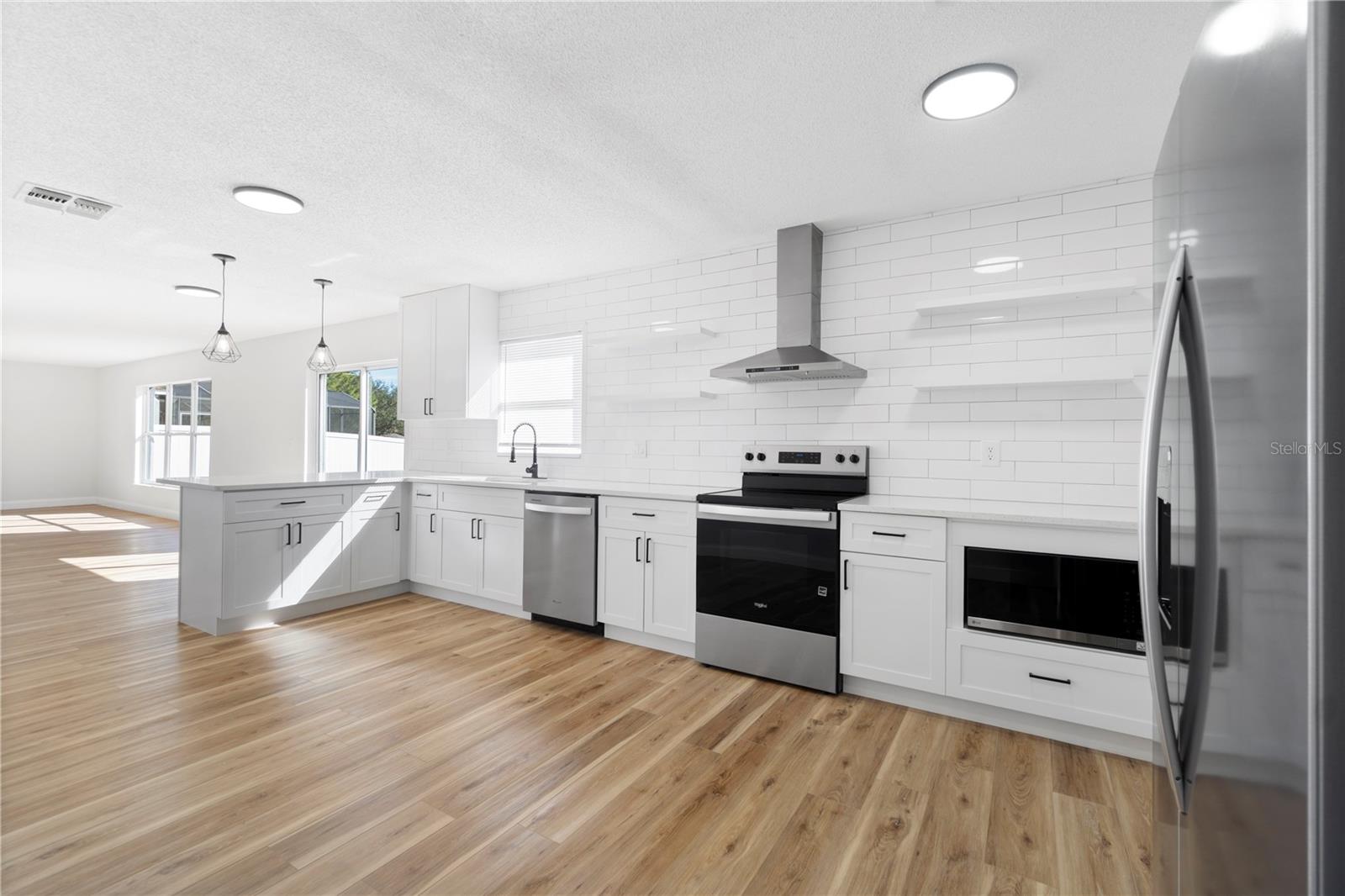 Image 12 of 38 For 1893 Vale Drive