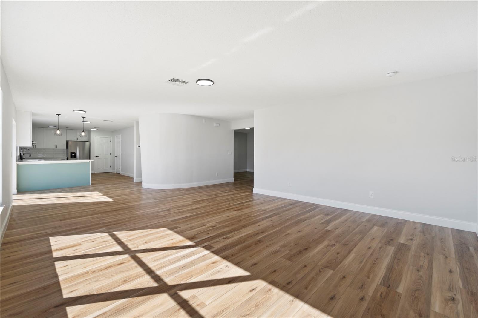 Image 8 of 38 For 1893 Vale Drive