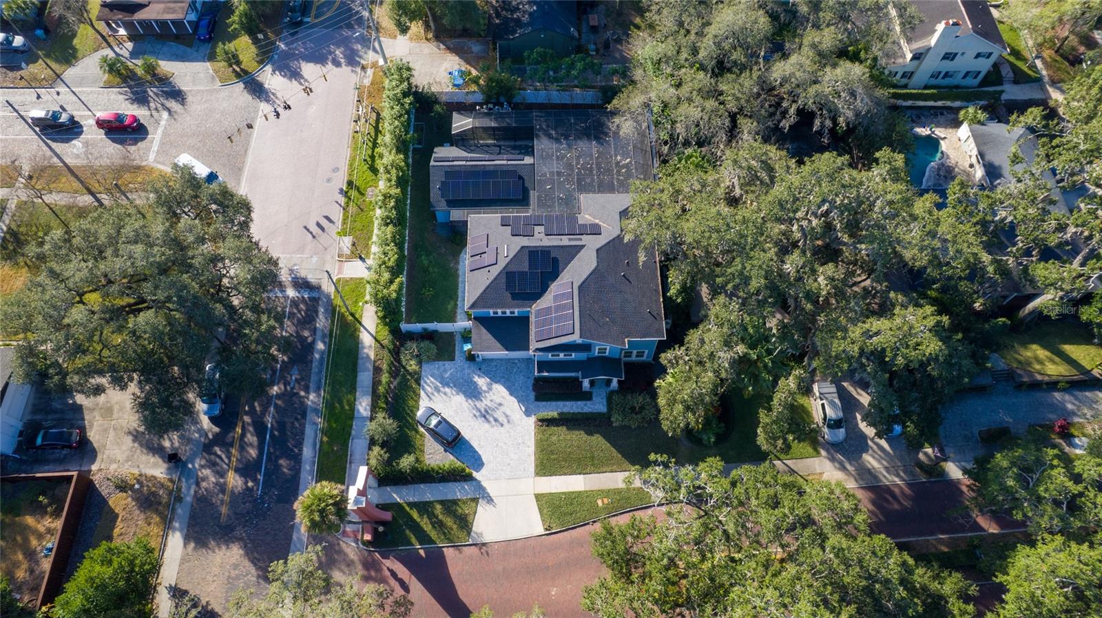 Image 4 of 69 For 1516 Lancaster Drive