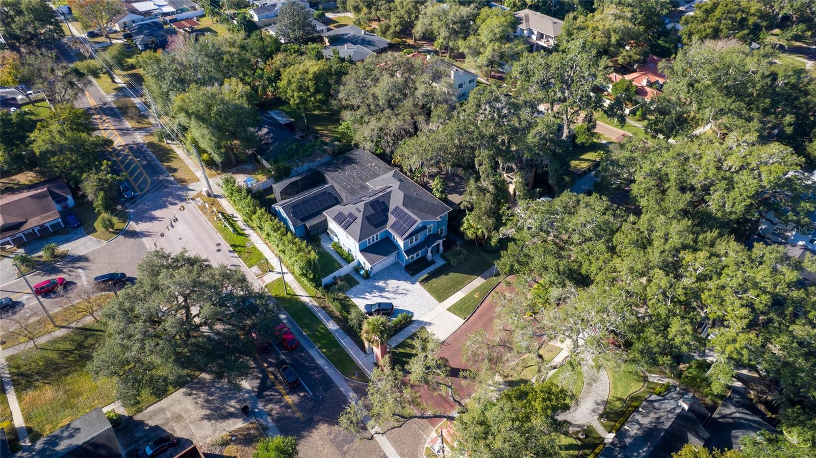 Image 5 of 69 For 1516 Lancaster Drive