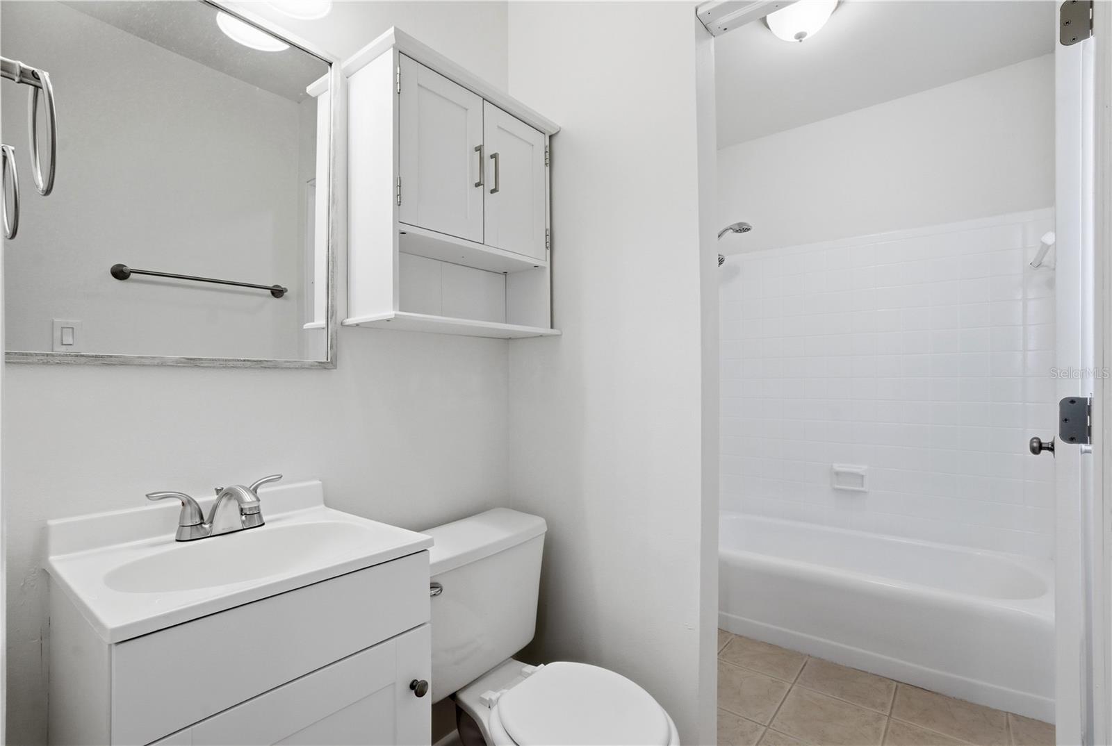 Image 13 of 27 For 989 Eastbrook Blvd