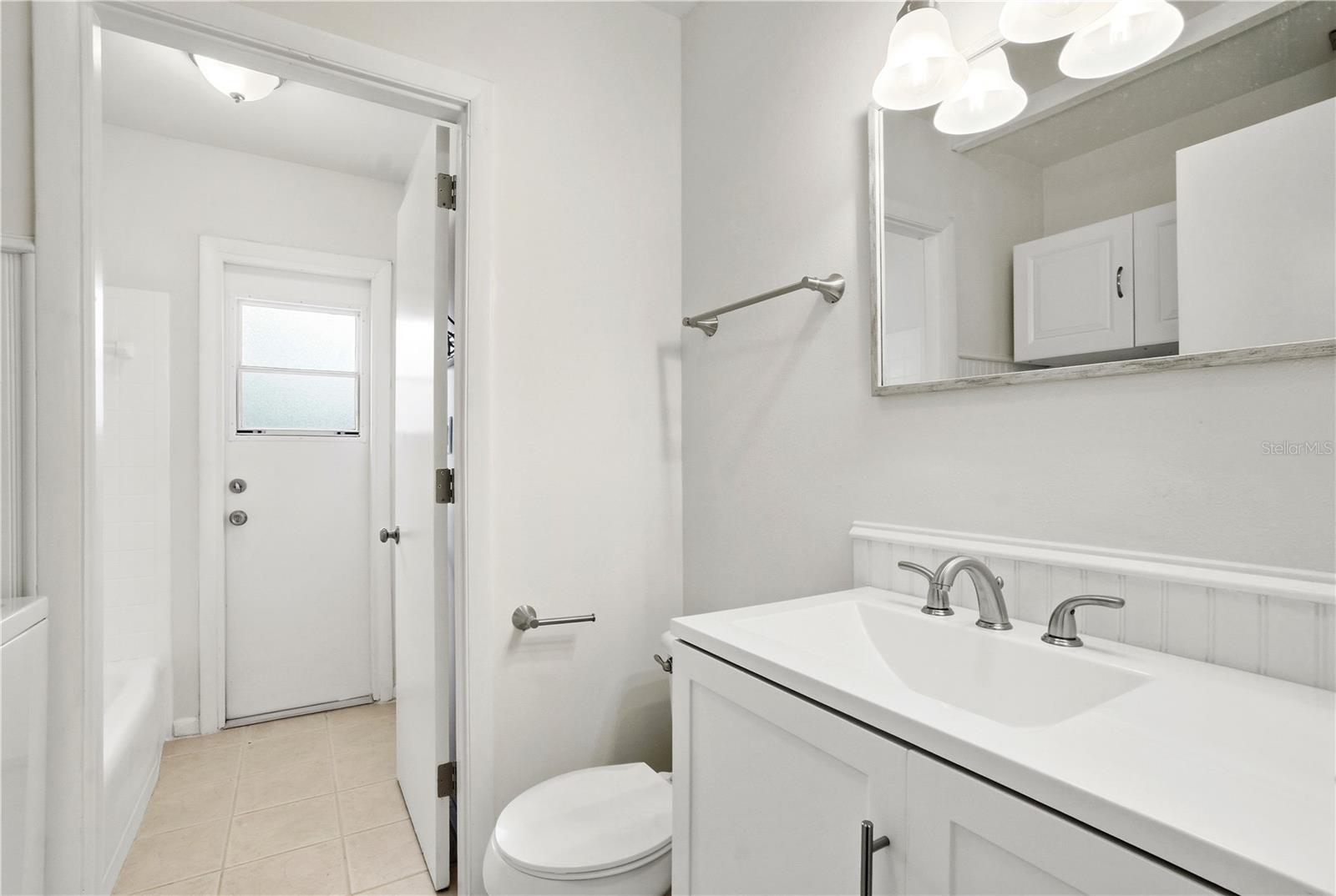 Image 15 of 27 For 989 Eastbrook Blvd