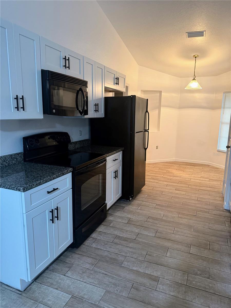 Image 9 of 10 For 612 Marion Oaks Trail