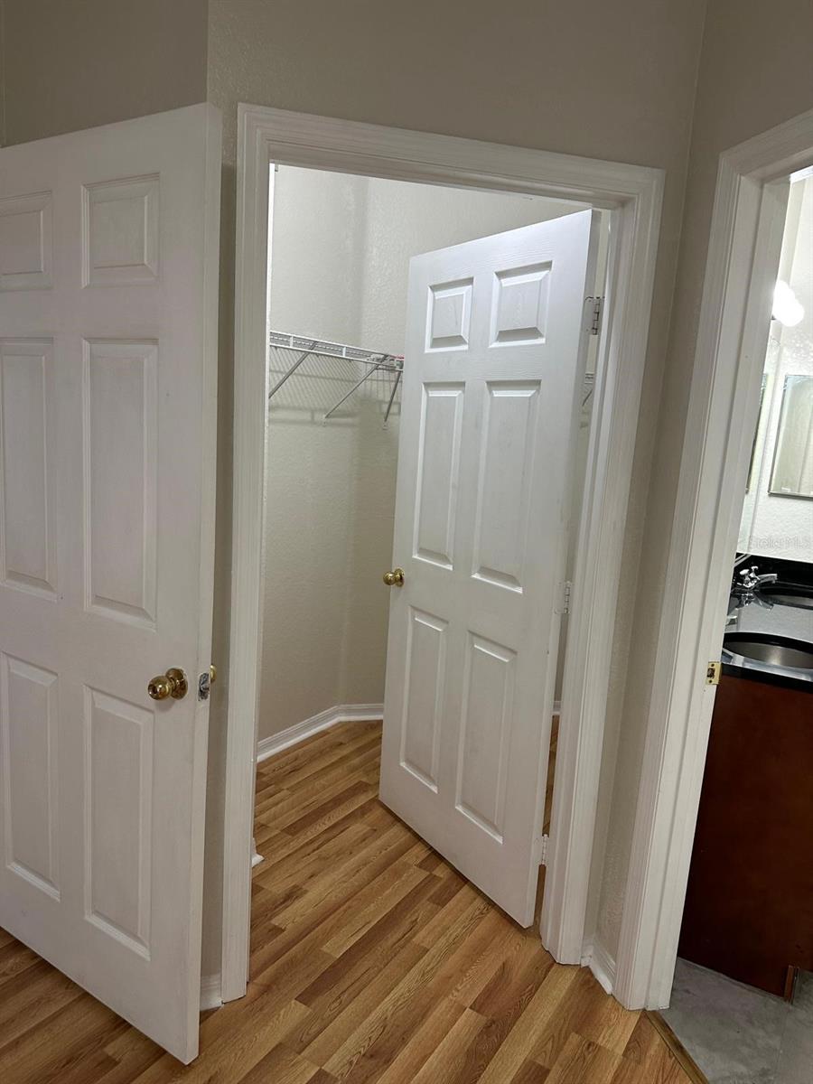 Image 8 of 13 For 3757 Conroy Road 2512