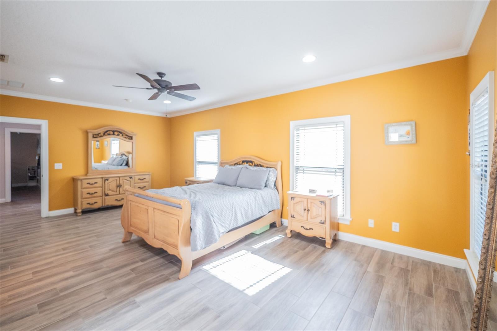 Image 22 of 64 For 681 Overspin Drive