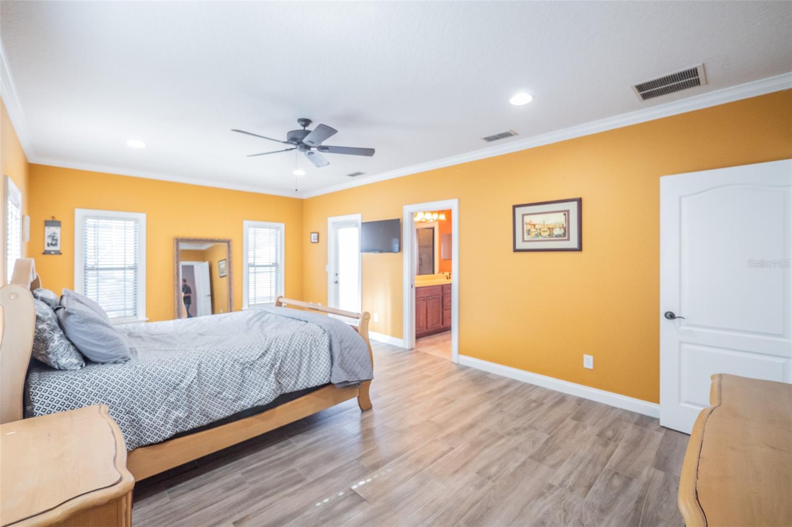 Image 23 of 64 For 681 Overspin Drive