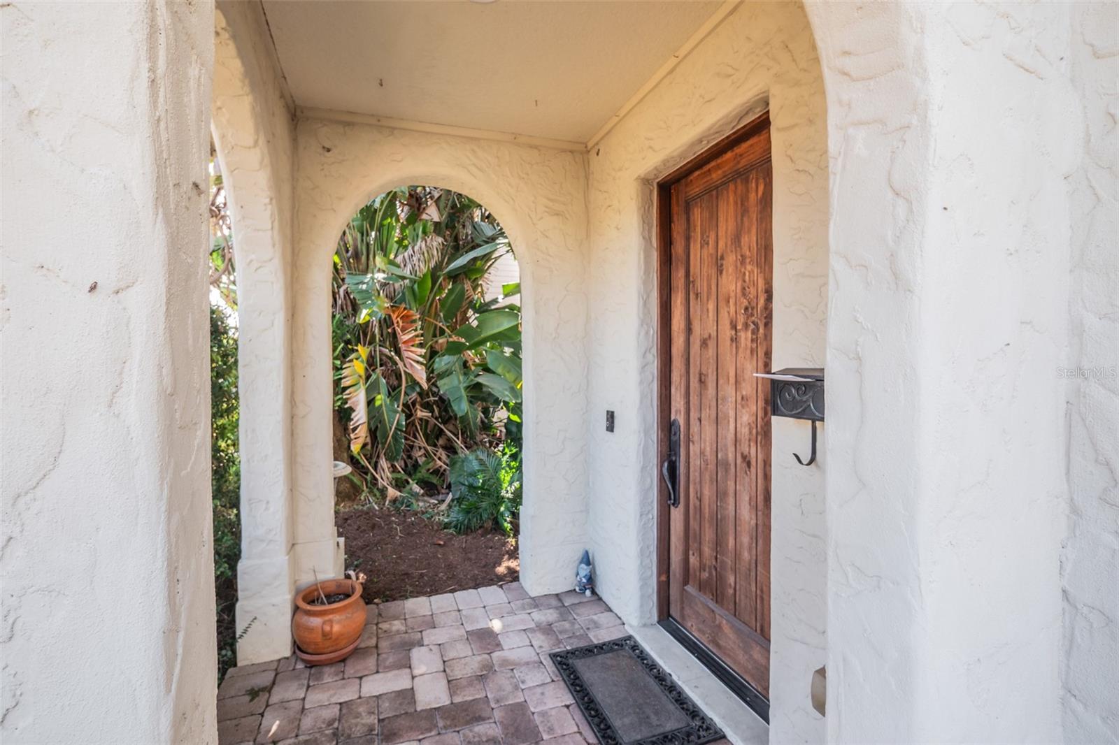 Image 3 of 64 For 681 Overspin Drive