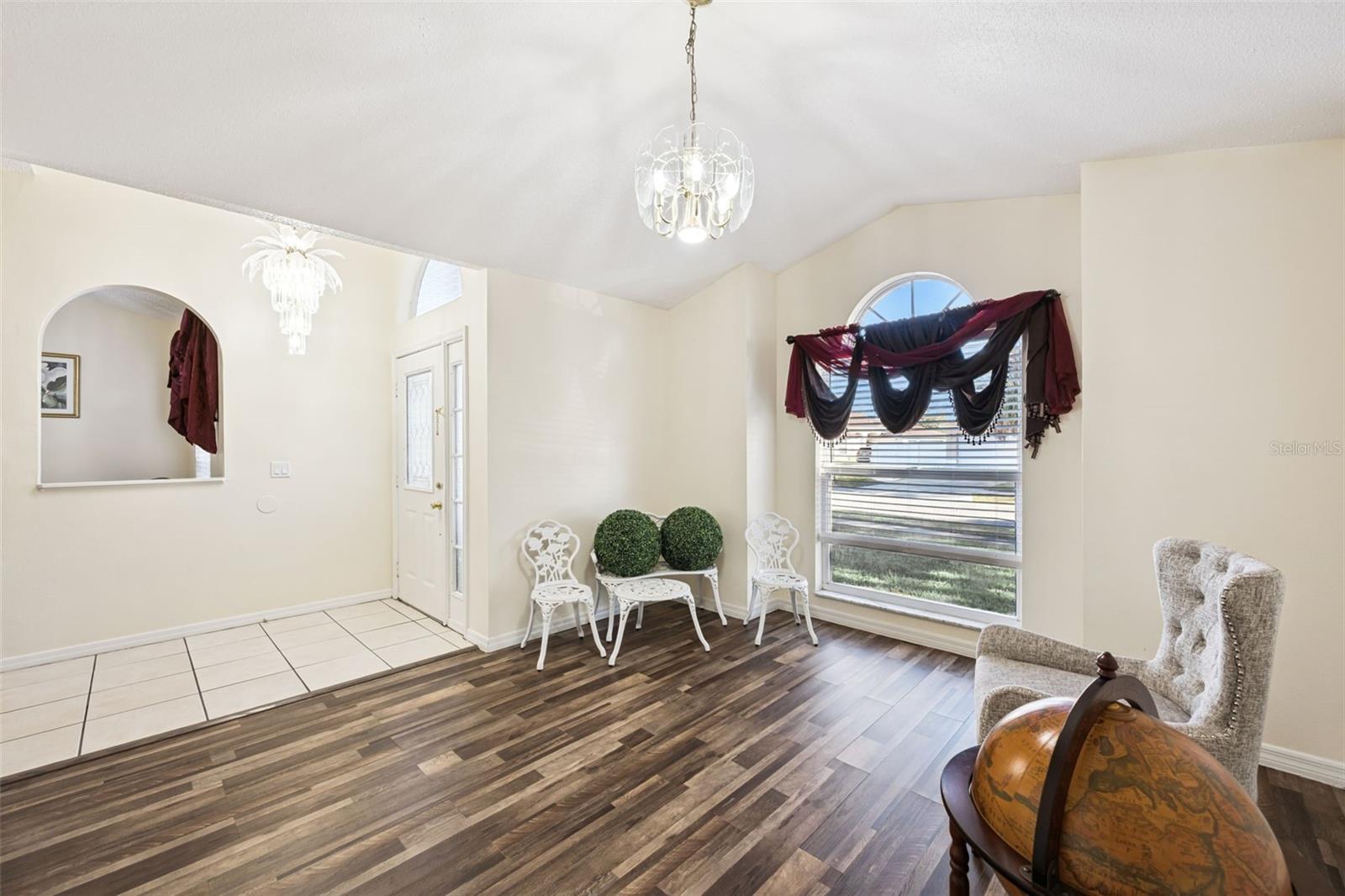 Image 6 of 20 For 313 Crisan Court