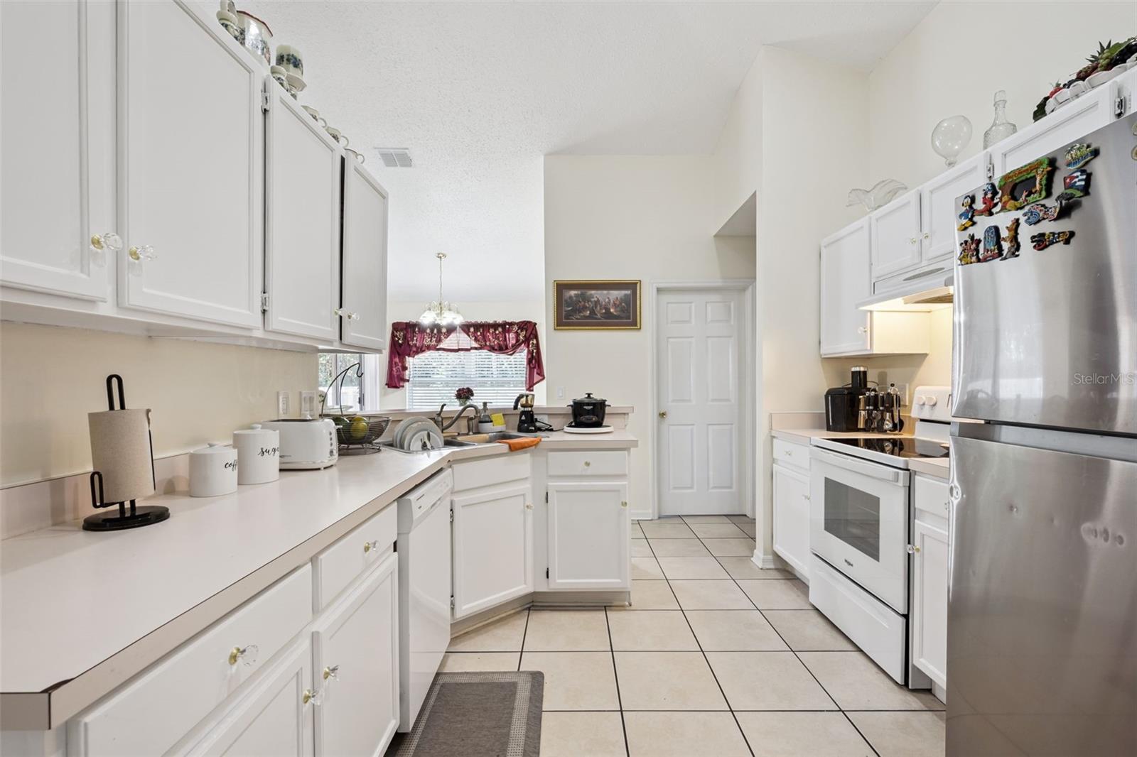 Image 9 of 20 For 313 Crisan Court