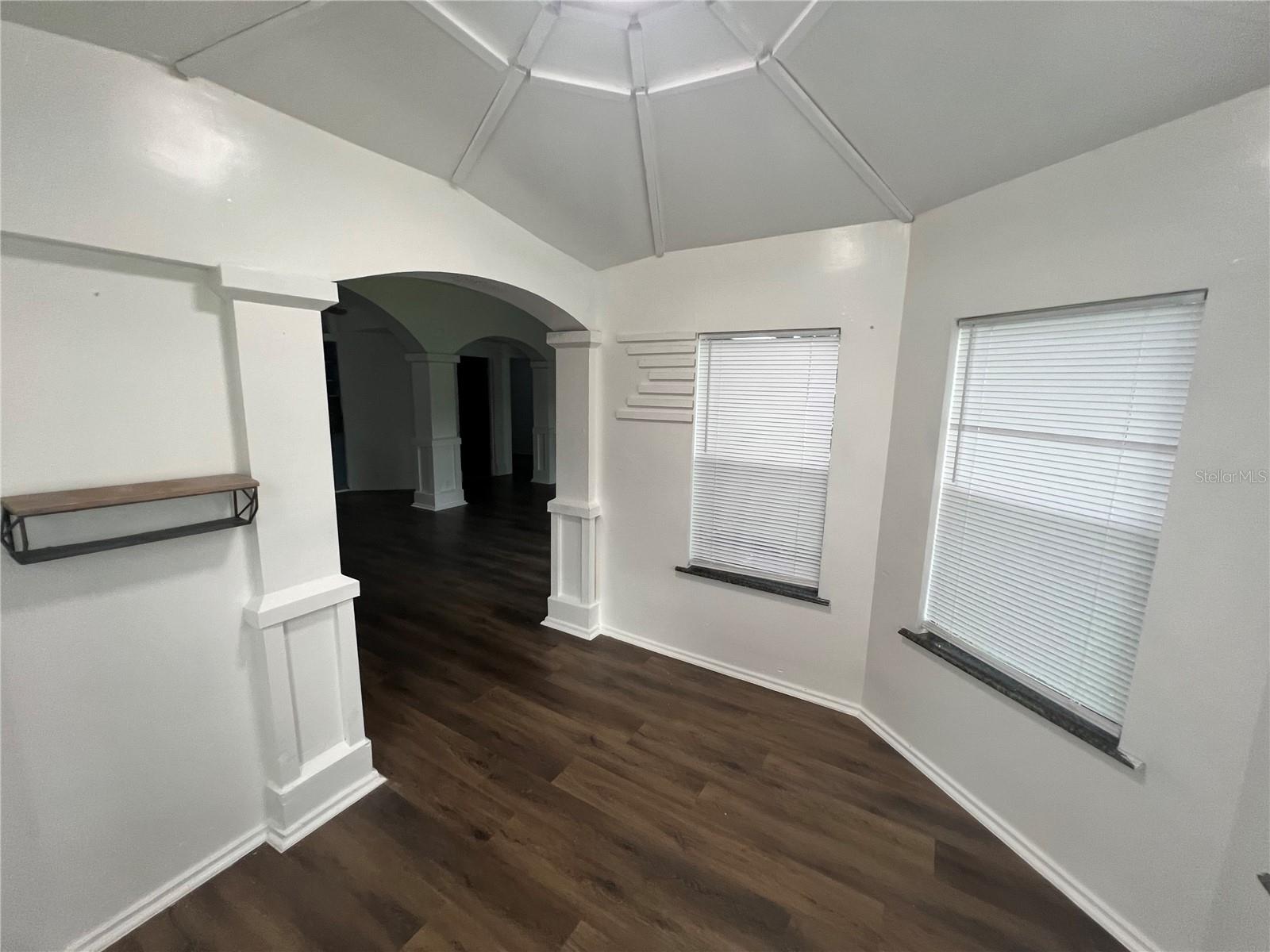 Image 4 of 20 For 5195 Countryside Court