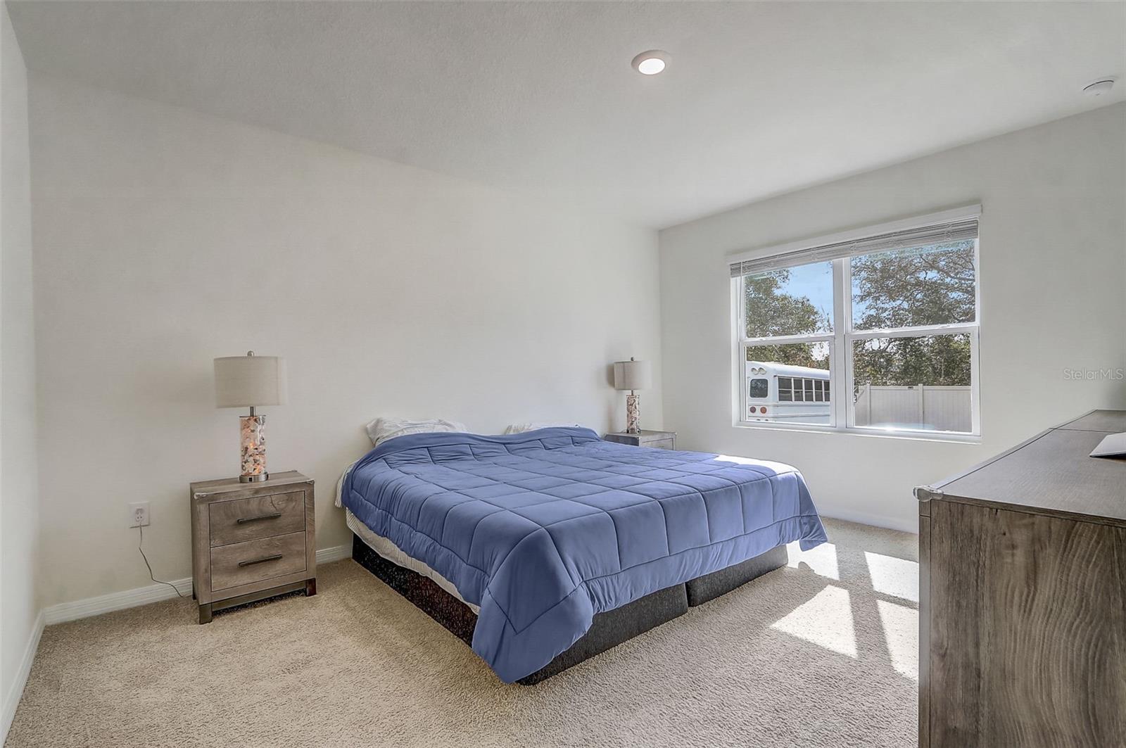 Image 12 of 33 For 2761 Summerfield Street