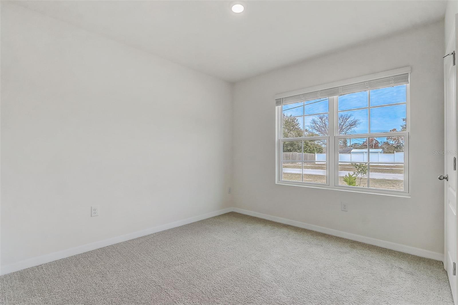 Image 15 of 33 For 2761 Summerfield Street