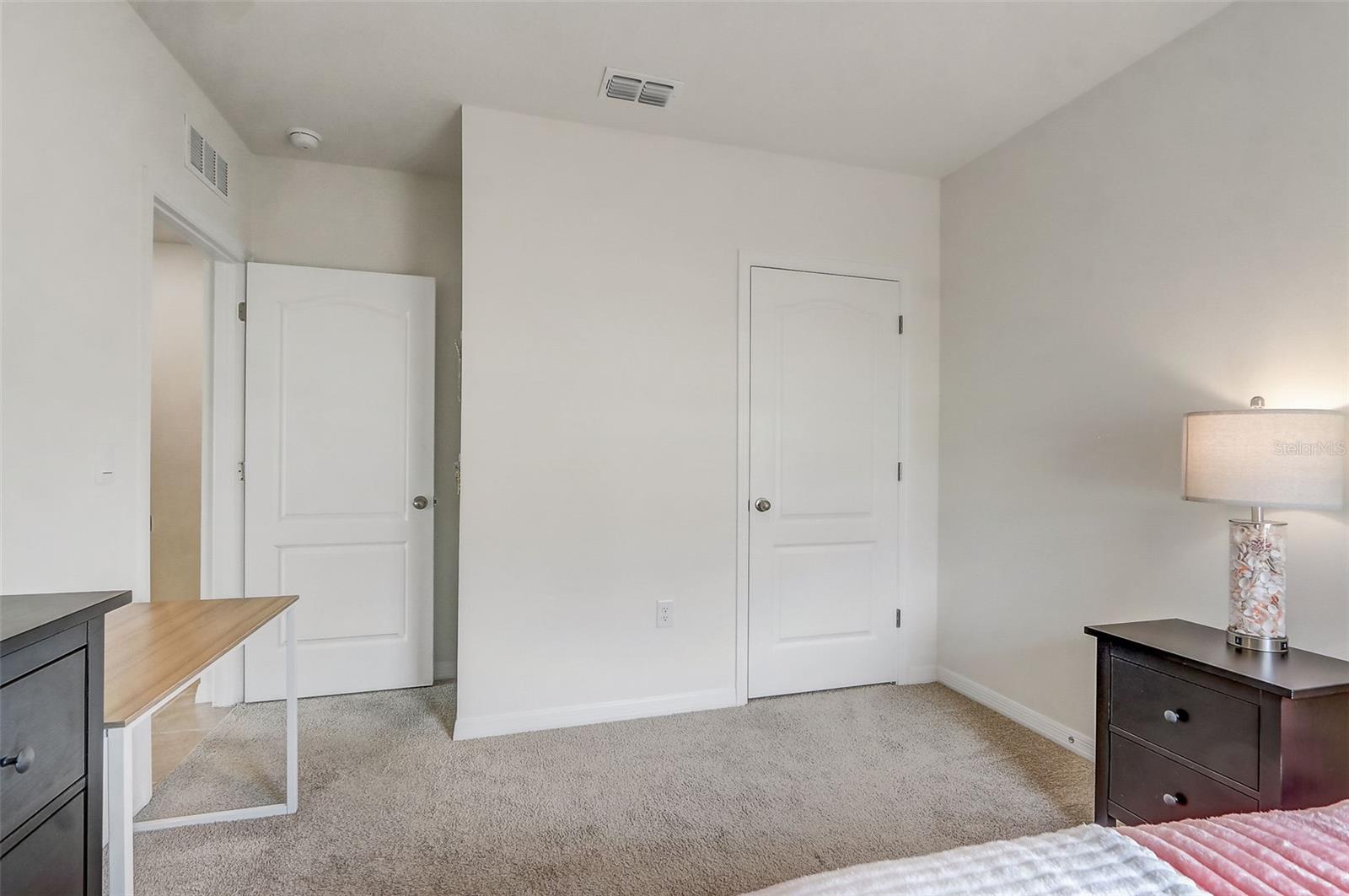 Image 19 of 33 For 2761 Summerfield Street