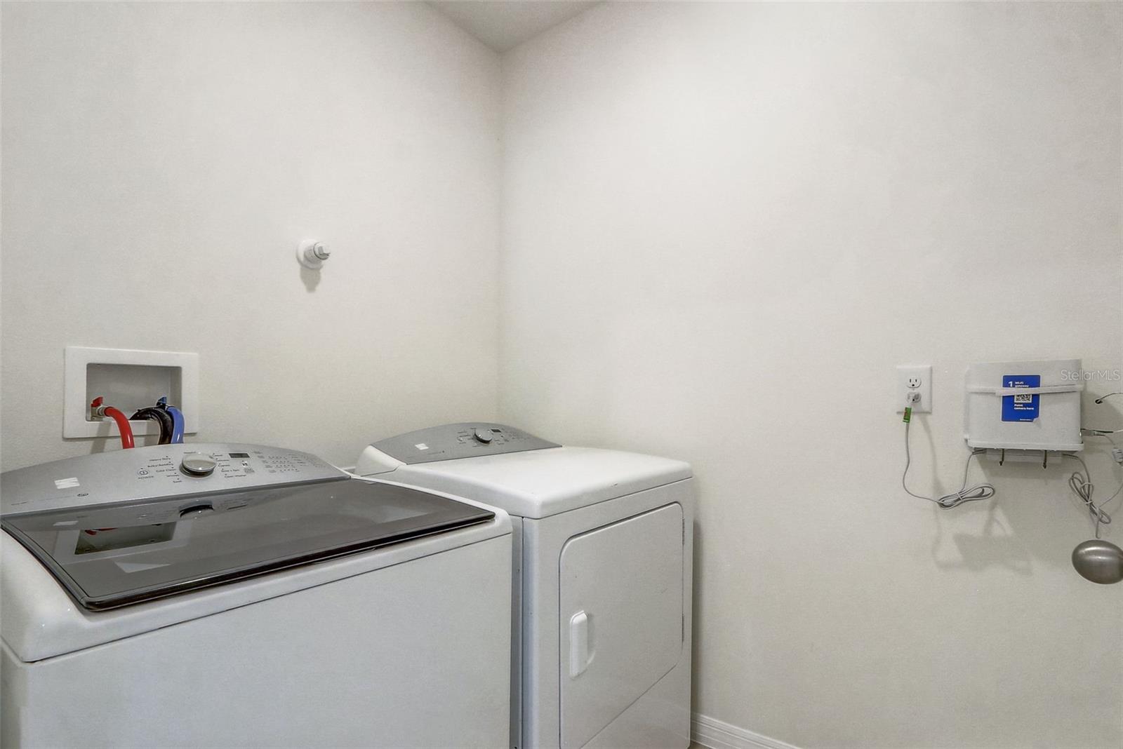 Image 21 of 33 For 2761 Summerfield Street