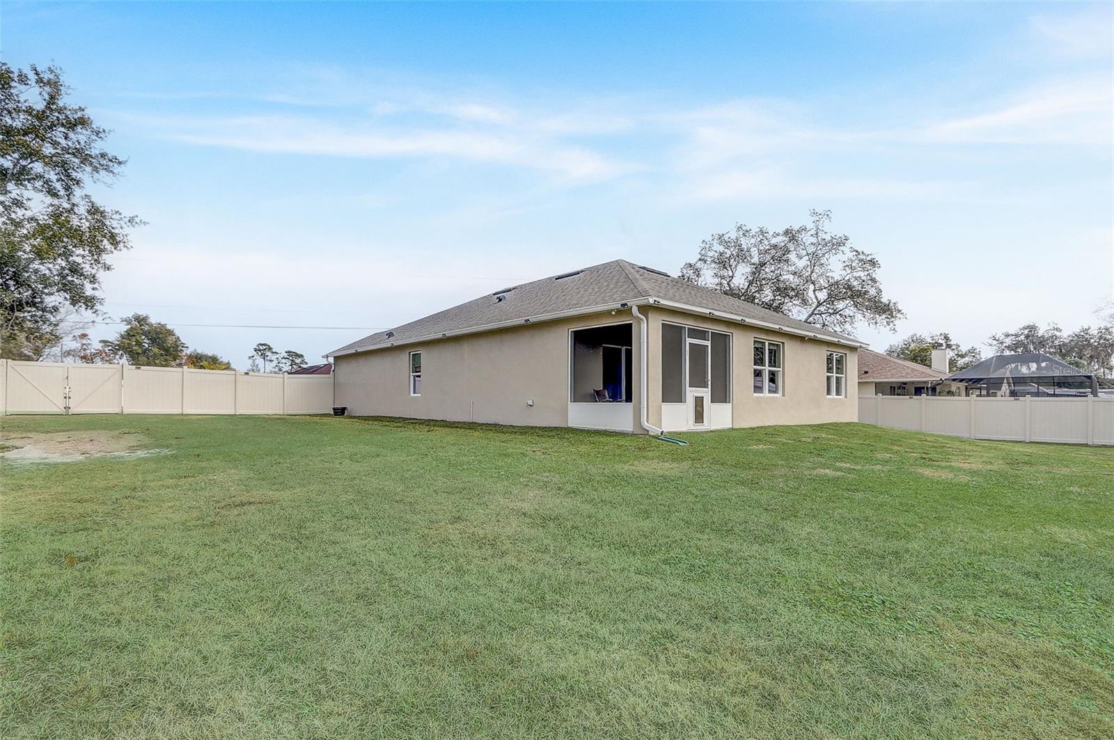 Image 24 of 33 For 2761 Summerfield Street