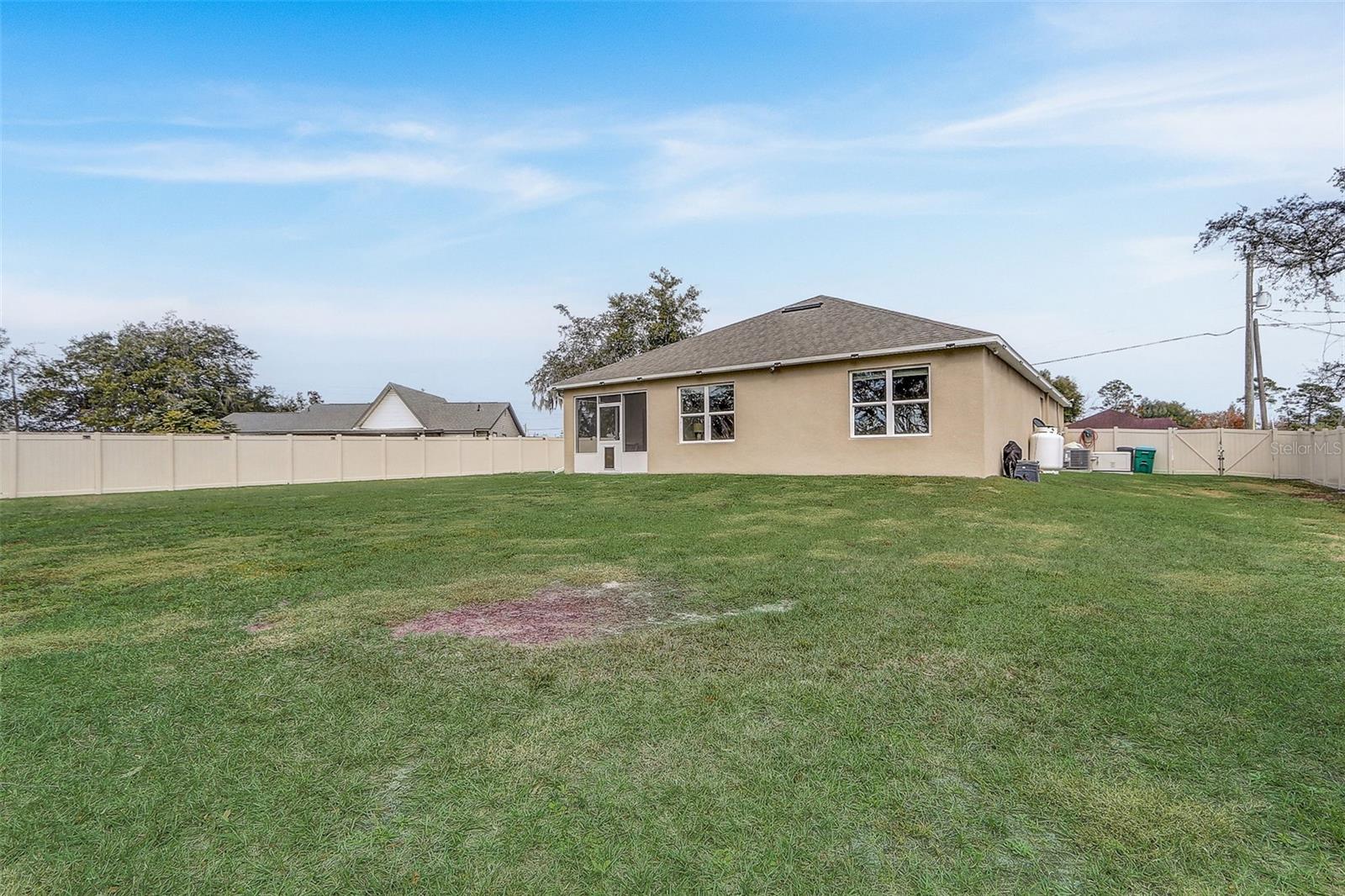 Image 25 of 33 For 2761 Summerfield Street