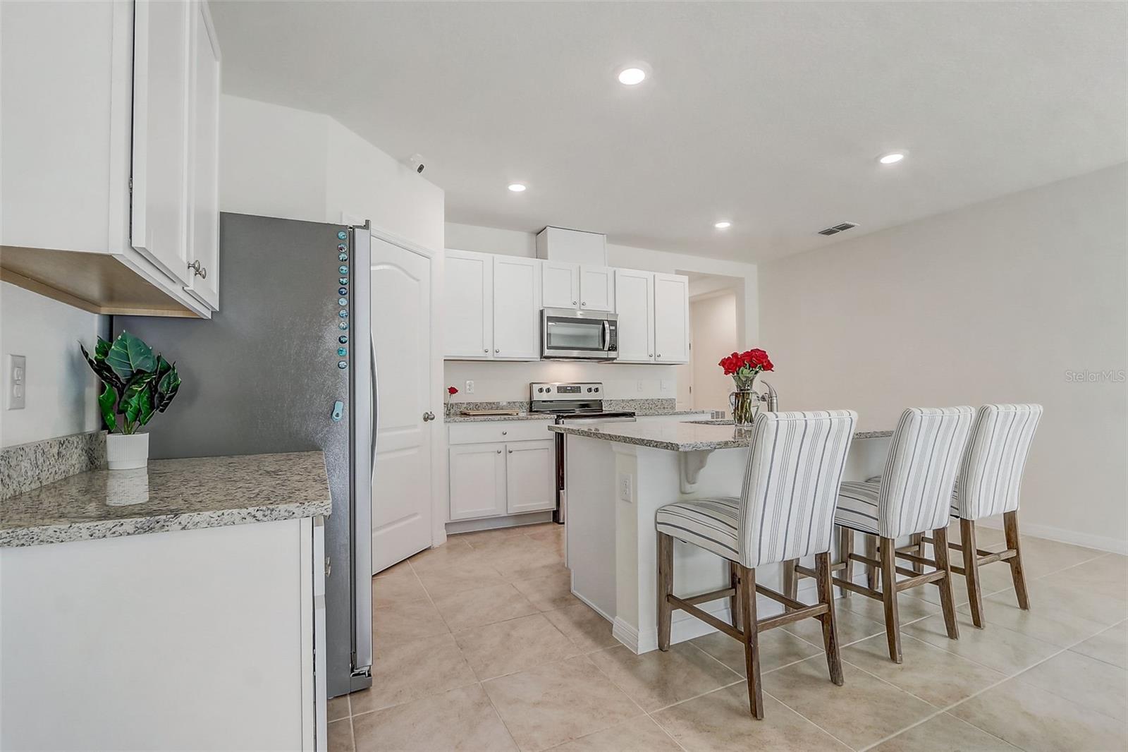 Image 7 of 33 For 2761 Summerfield Street