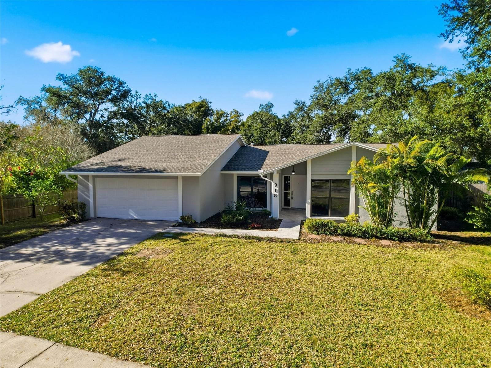 Details for 915 Woodleaf Way, TAMPA, FL 33613