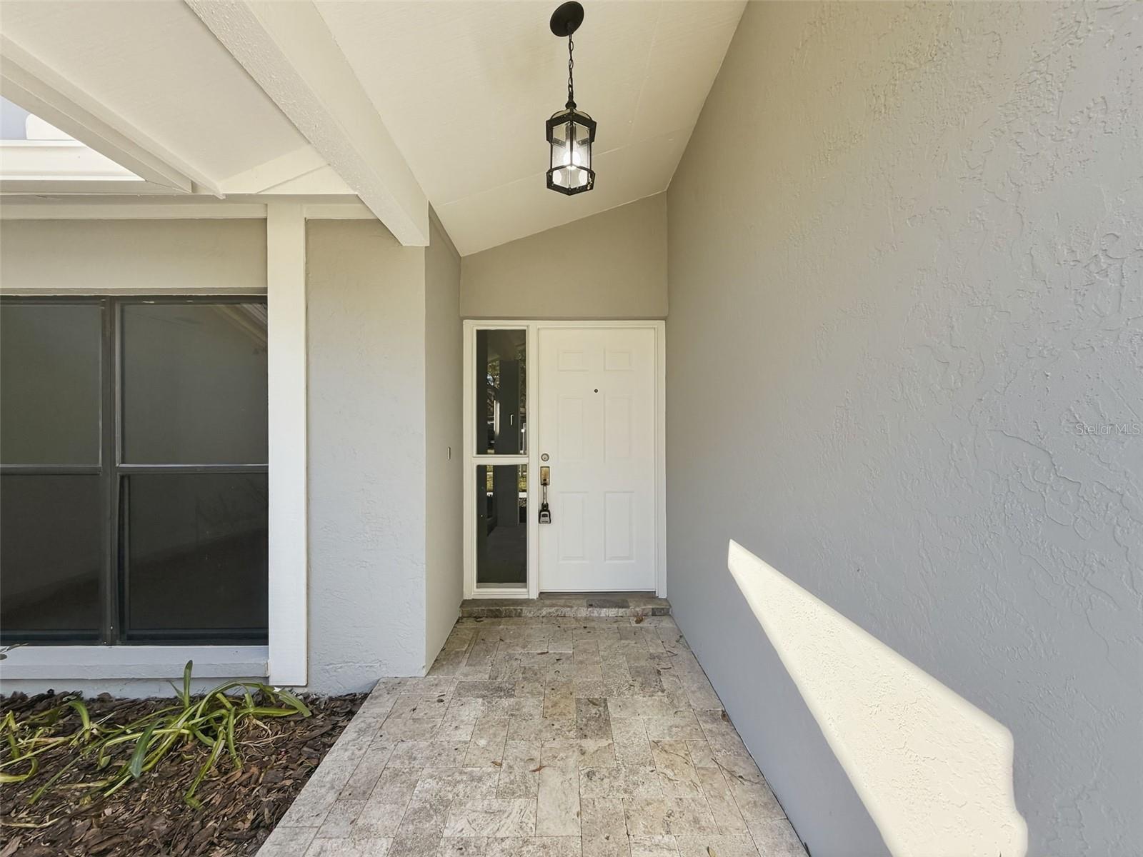 Image 3 of 62 For 915 Woodleaf Way