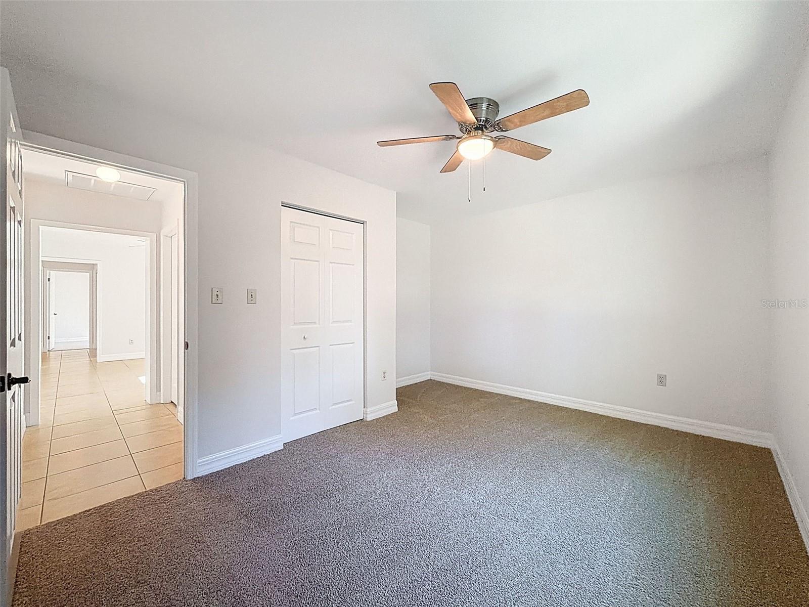 Image 40 of 62 For 915 Woodleaf Way