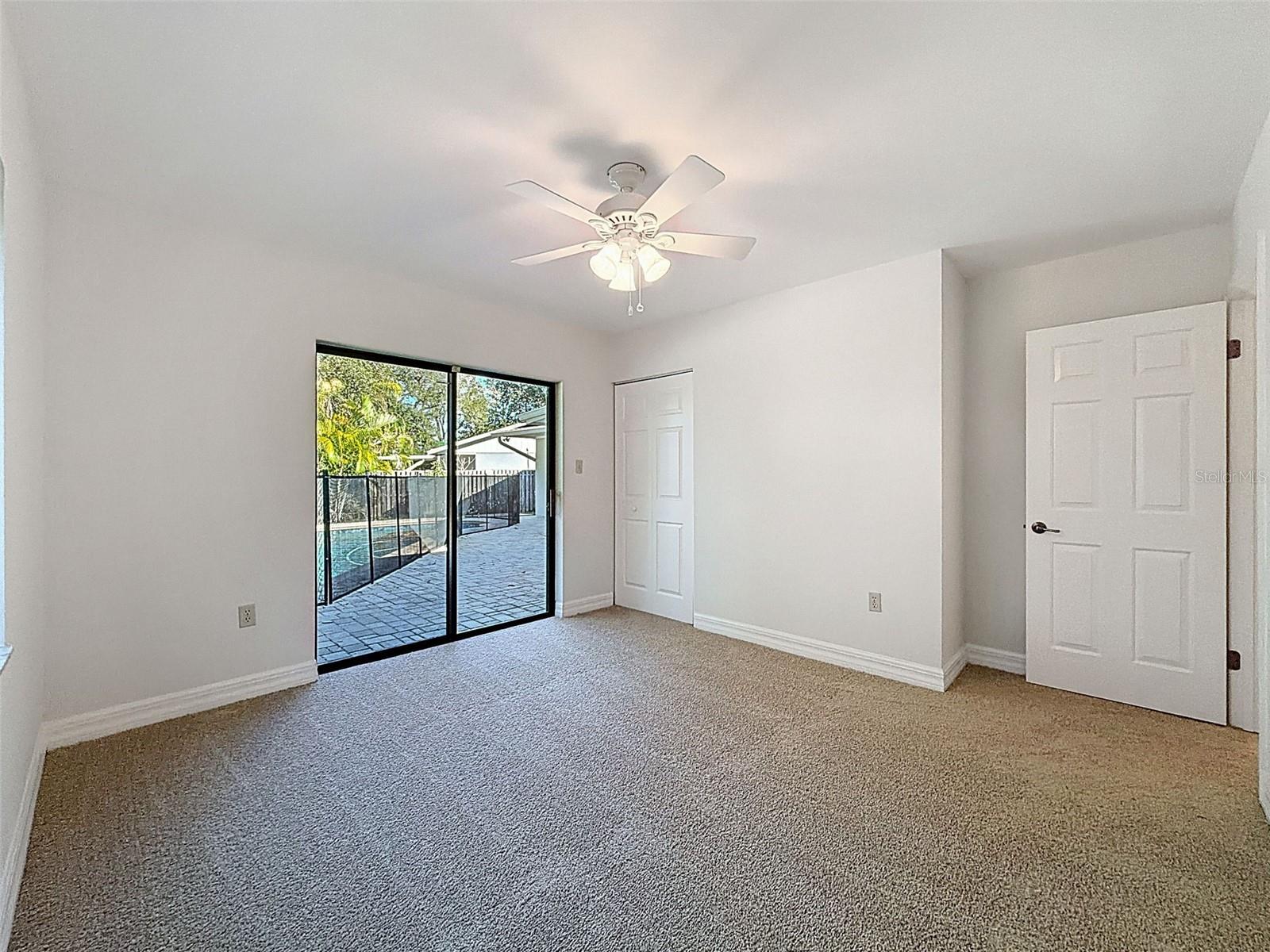 Image 43 of 62 For 915 Woodleaf Way