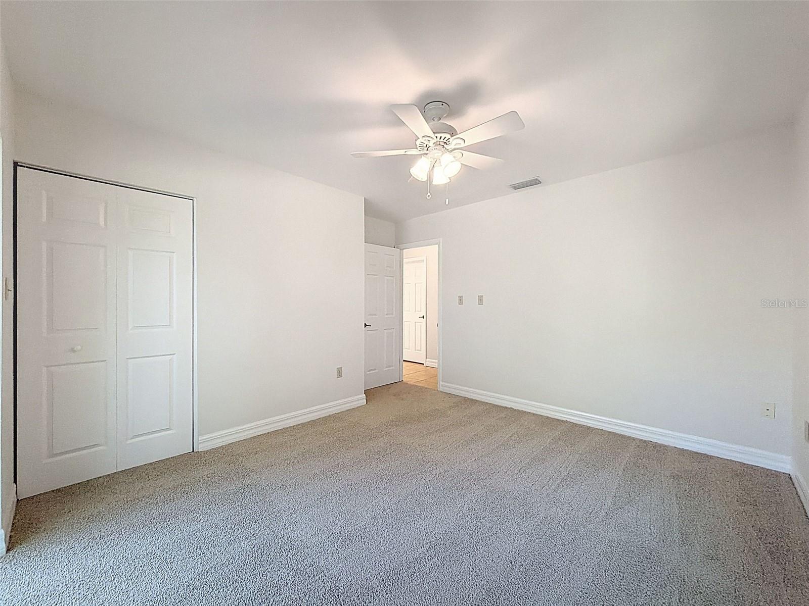 Image 44 of 62 For 915 Woodleaf Way