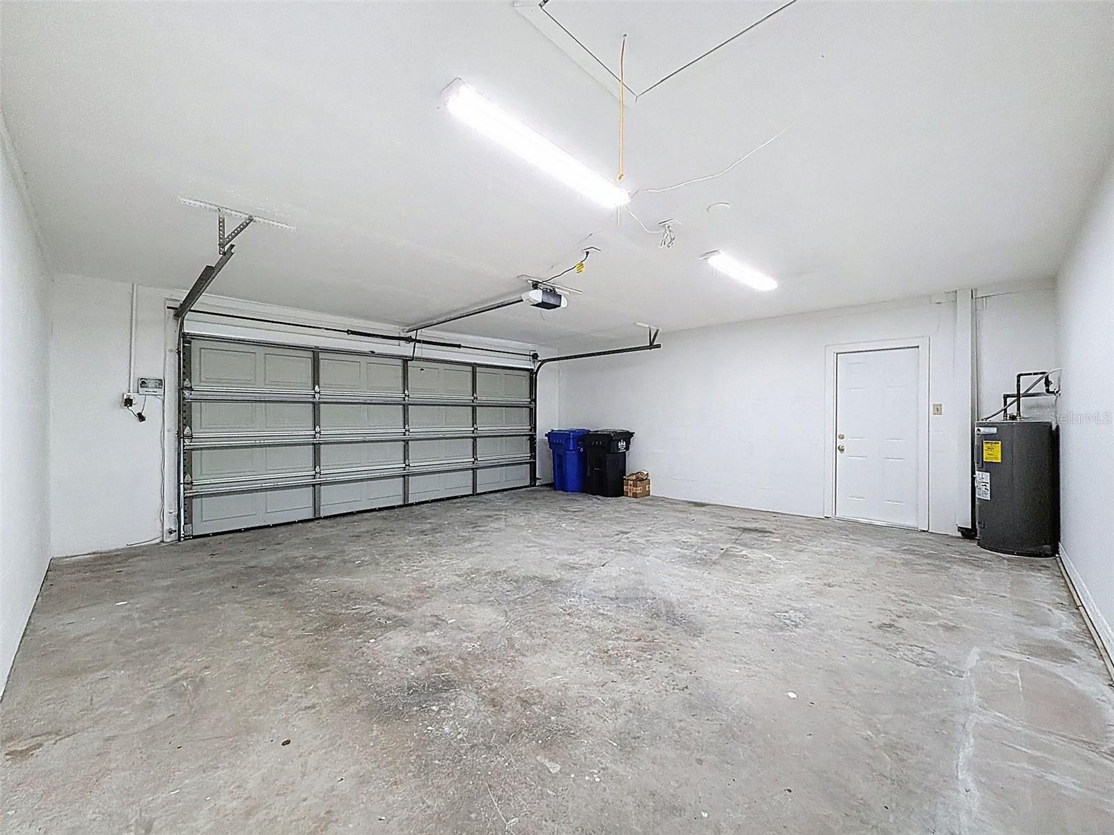 Image 46 of 62 For 915 Woodleaf Way