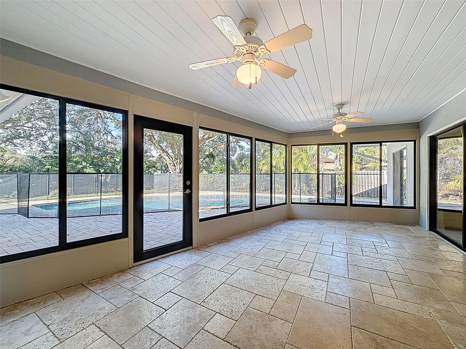 Image 48 of 62 For 915 Woodleaf Way