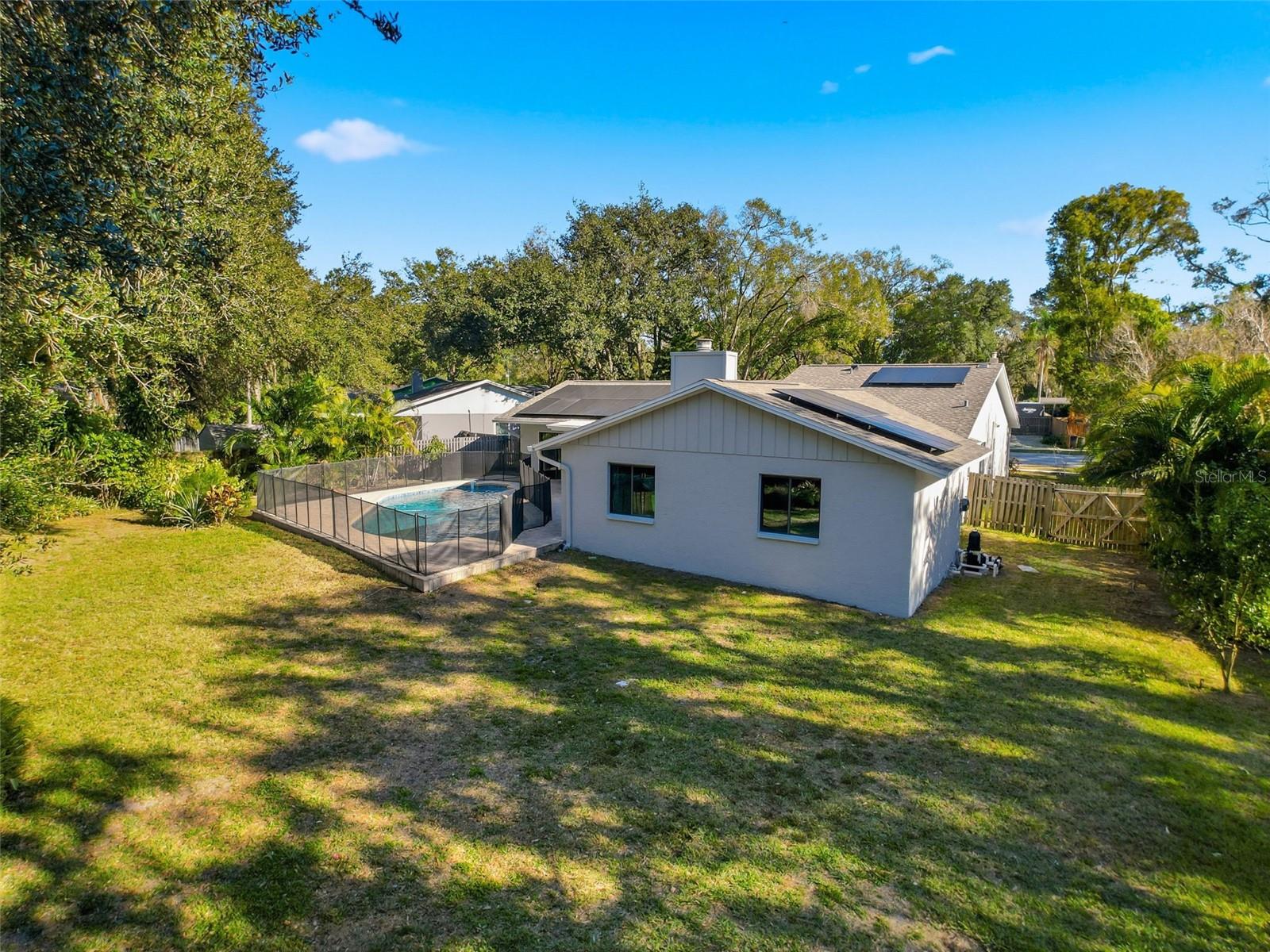 Image 59 of 62 For 915 Woodleaf Way