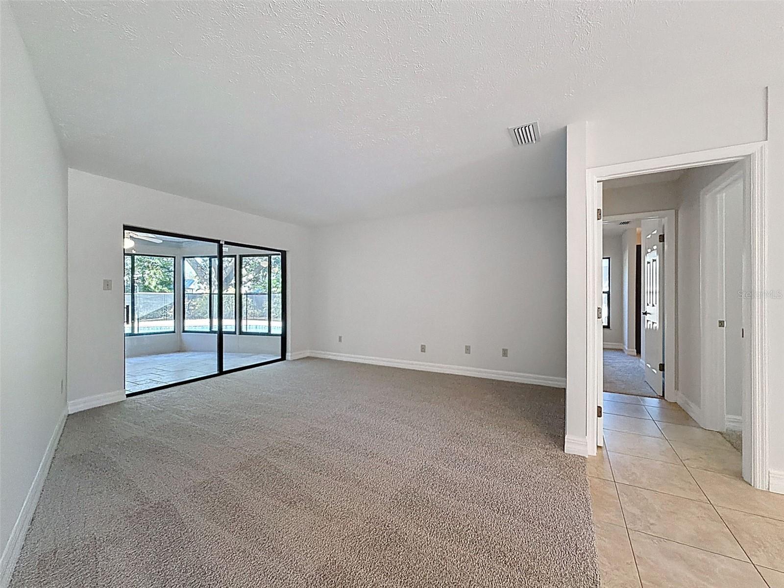 Image 9 of 62 For 915 Woodleaf Way