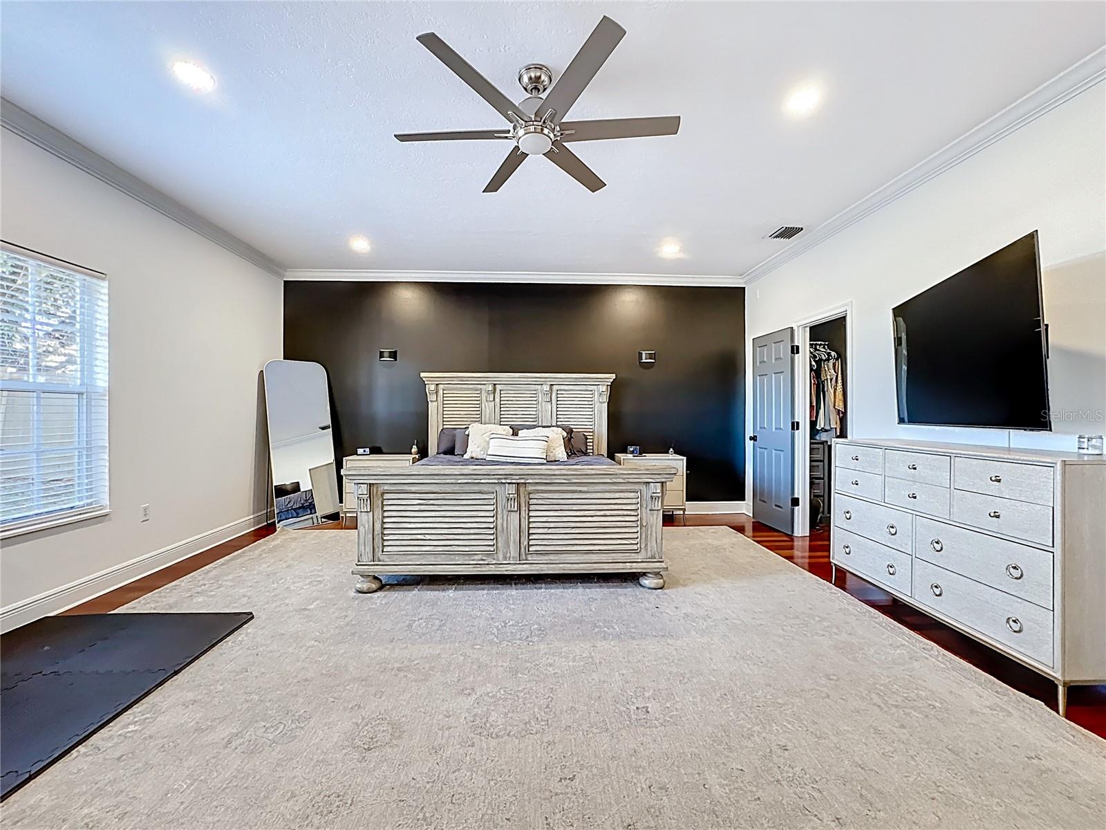 Image 12 of 59 For 3601 Neptune Drive