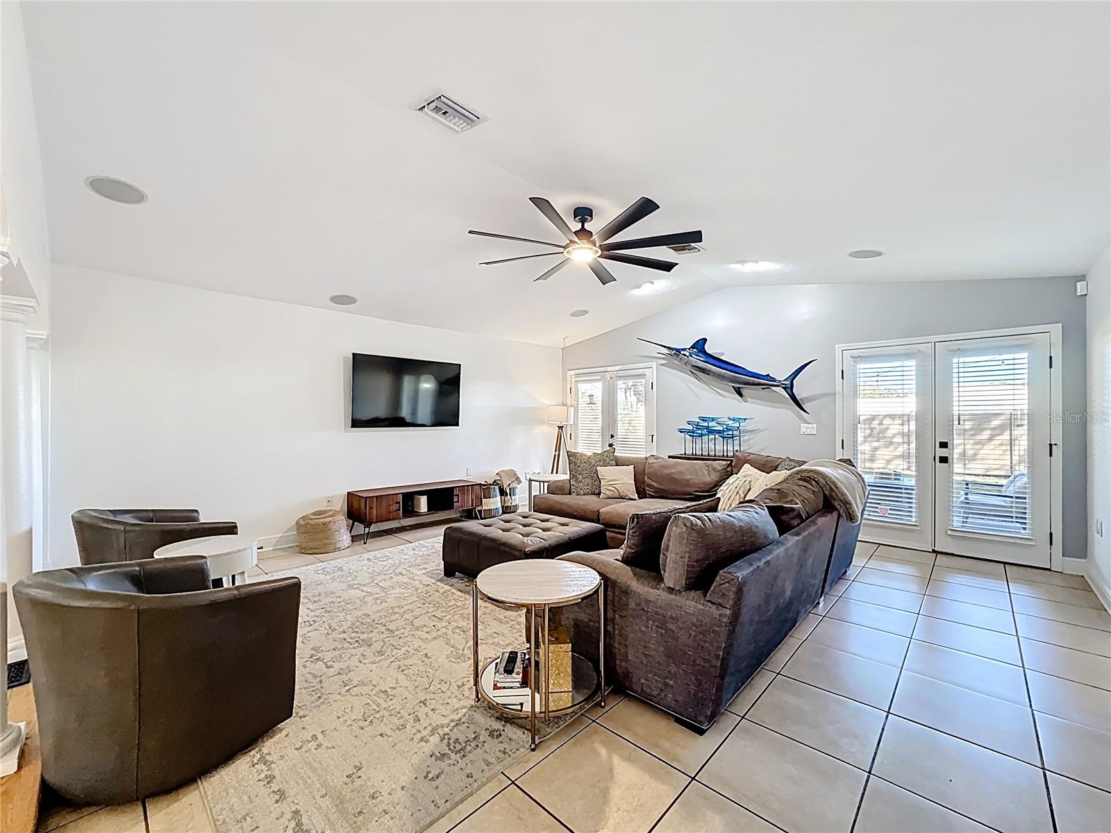 Image 20 of 59 For 3601 Neptune Drive