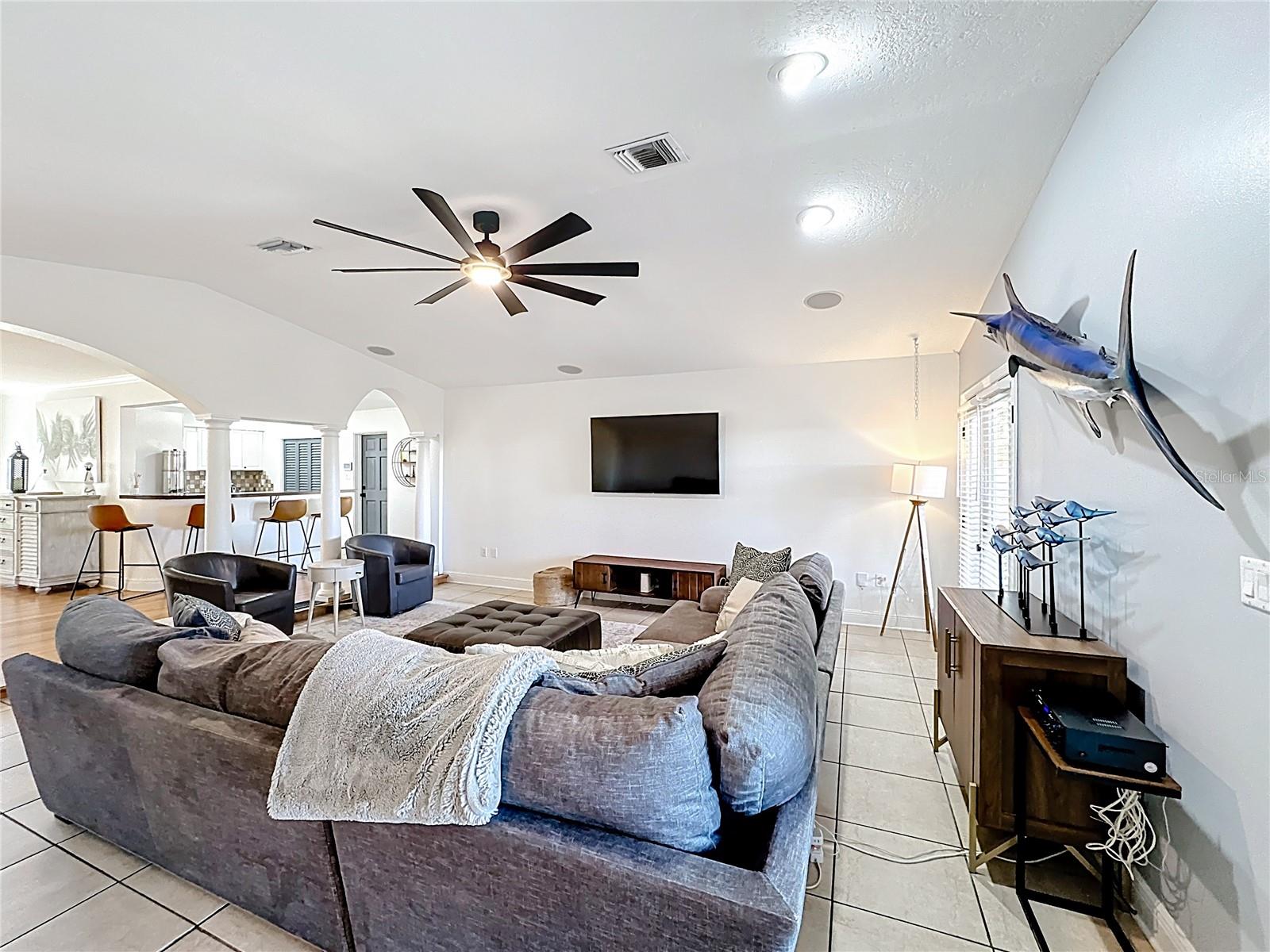 Image 22 of 59 For 3601 Neptune Drive